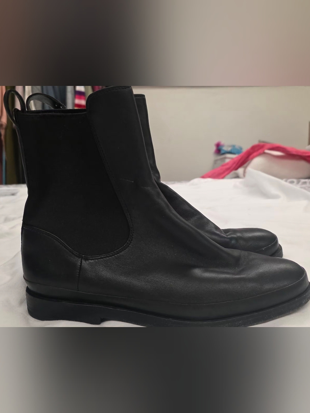 Vince Cecyl Black Leather Chelsea Boots Size 7.5 EU 38